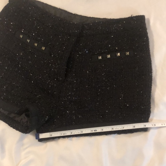 NWOT Leo meets Virgo Tweed Sparkle Thread Shorts Size Medium - Picture 10 of 11